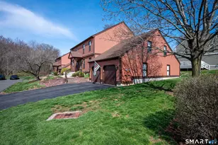 125 Colonial Hill Dr, Wallingford, CT 06492 - Photo 5