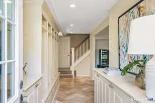 10 Queens Ln, Darien, CT 06820 - Photo 25