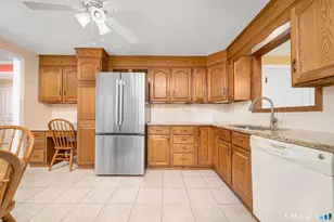 43 Edward St, Wethersfield, CT 06109 - Photo 9