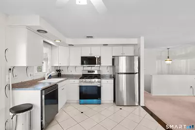 42 Divot Drive, Meriden, CT 06450 - Photo 5