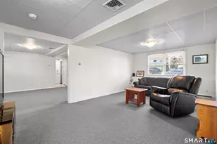 42 Divot Dr, Meriden, CT 06450 - Photo 19