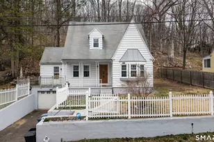 126 Emmett Ave, Derby, CT 06418 - Photo 1