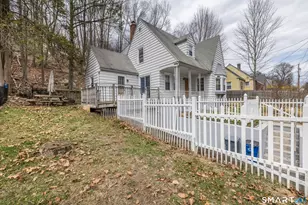 126 Emmett Ave, Derby, CT 06418 - Photo 31