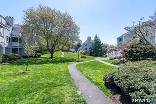 32 Rowayton Woods Dr, Norwalk, CT 06854 - Photo 7