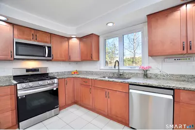 25 Hampshire Drive, Glastonbury, CT 06033 - Photo 13