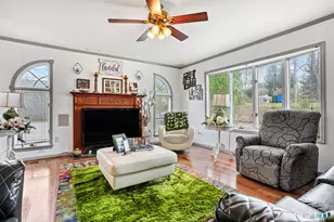 11 Circle Dr, Stratford, CT 06614 - Photo 3
