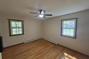 16 Raymond Rd, Woodbridge, CT 06525 - Photo 3