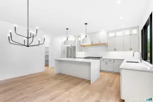 80 Oronoque Hills Rd, Stratford, CT 06614 - Photo 21