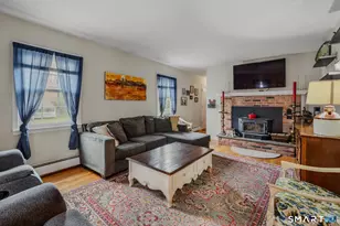 32 Greenbriar Ln, Newtown, CT 06470 - Photo 5