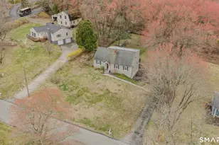 32 Greenbriar Ln, Newtown, CT 06470 - Photo 3