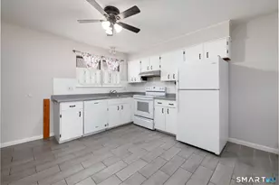 184 Kaynor Dr, Waterbury, CT 06708 - Photo 3