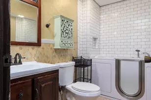 184 Kaynor Dr, Waterbury, CT 06708 - Photo 9