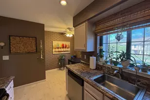 364 Foxwood Ln, Milford, CT 06461 - Photo 11