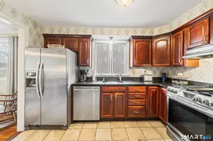 5 Gorman Pl, East Hartford, CT 06108 - Photo 15