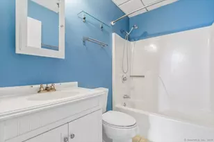 196 Crown St, New Haven, CT 06511 - Photo 19