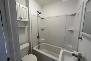 22 Donahue Pl, Torrington, CT 06790 - Photo 7