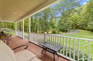 19 Bonny Rd, Brookfield, CT 06804 - Photo 5