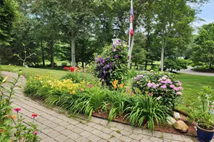 16 Stonewall Dr, Granby, CT 06090 - Photo 3