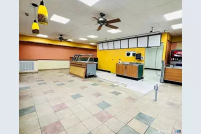 325 Chamberlain Highway #4, Meriden, CT 06451 - Photo 3