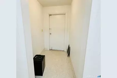 325 Chamberlain Highway #4, Meriden, CT 06451 - Photo 13