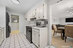 3 Hills Ln, Norwalk, CT 06880 - Photo 9