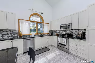 240 Shepard Avenue, Hamden, CT 06514 - Photo 19