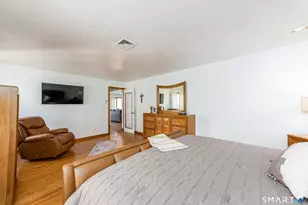 240 Shepard Ave, Hamden, CT 06514 - Photo 15