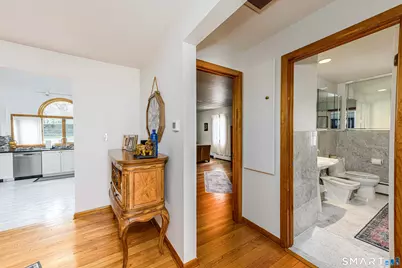 240 Shepard Avenue, Hamden, CT 06514 - Photo 9