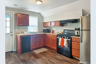 18 Columbia Street, Ansonia, CT 06401 - Photo 9