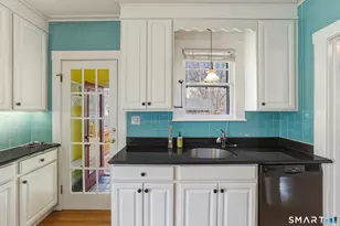 113 Central Ave, Hamden, CT 06517 - Photo 11