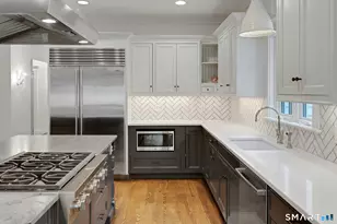 2 Roland Dr, Darien, CT 06820 - Photo 9