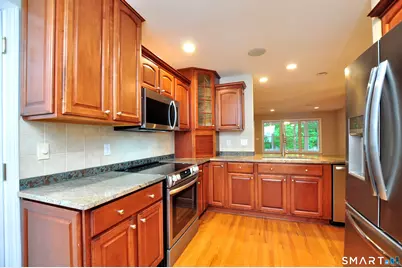 127 Kings Way #127, Windsor, CT 06095 - Photo 19
