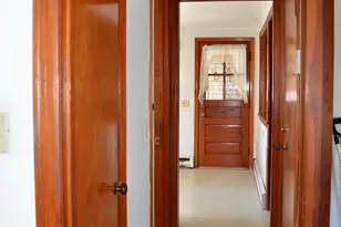 19 Hughes St, East Haven, CT 06512 - Photo 7