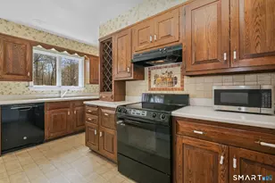 89 Bayne St, Norwalk, CT 06851 - Photo 13