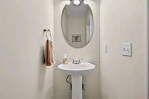 6 Constance St, New Haven, CT 06512 - Photo 9