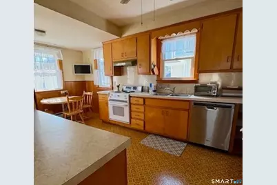33 Wilford Road, Branford, CT 06405 - Photo 7