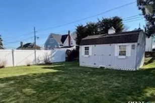33 Wilford Rd, Branford, CT 06405 - Photo 17