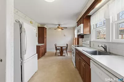 55 Moore Avenue, Naugatuck, CT 06770 - Photo 15
