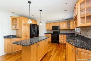 37 Rocky Hill Rd, Trumbull, CT 06611 - Photo 11