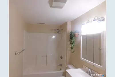 6 Daybreak Lane #Studio, Shelton, CT 06484 - Photo 5