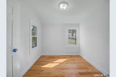 306 Saunders Avenue, Bridgeport, CT 06606 - Photo 5