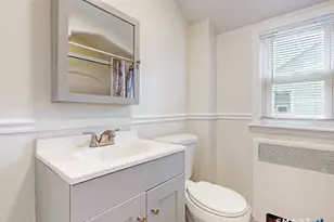 323 Saybrooke St, Hartford, CT 06106 - Photo 29