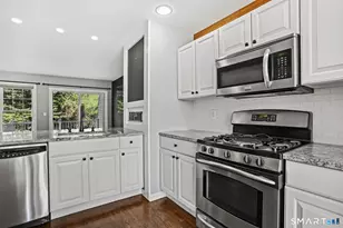 1004 Sienna Dr, Danbury, CT 06810 - Photo 13