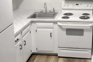 149 E Main St, Clinton, CT 06413 - Photo 1