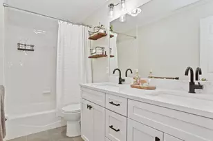 96 Coventry Ln, Trumbull, CT 06611 - Photo 19