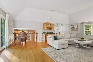 96 Coventry Ln, Trumbull, CT 06611 - Photo 17