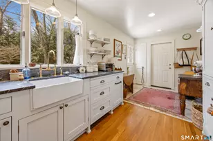 303 Beacon Hill Dr, Cheshire, CT 06410 - Photo 7