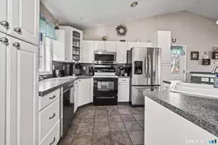 72 Dorothy Ln, Plymouth, CT 06786 - Photo 7