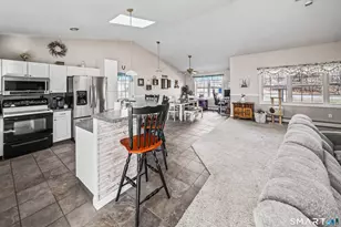 72 Dorothy Ln, Plymouth, CT 06786 - Photo 9