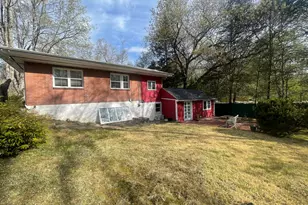 102 W Bridge St, Deep River, CT 06417 - Photo 15